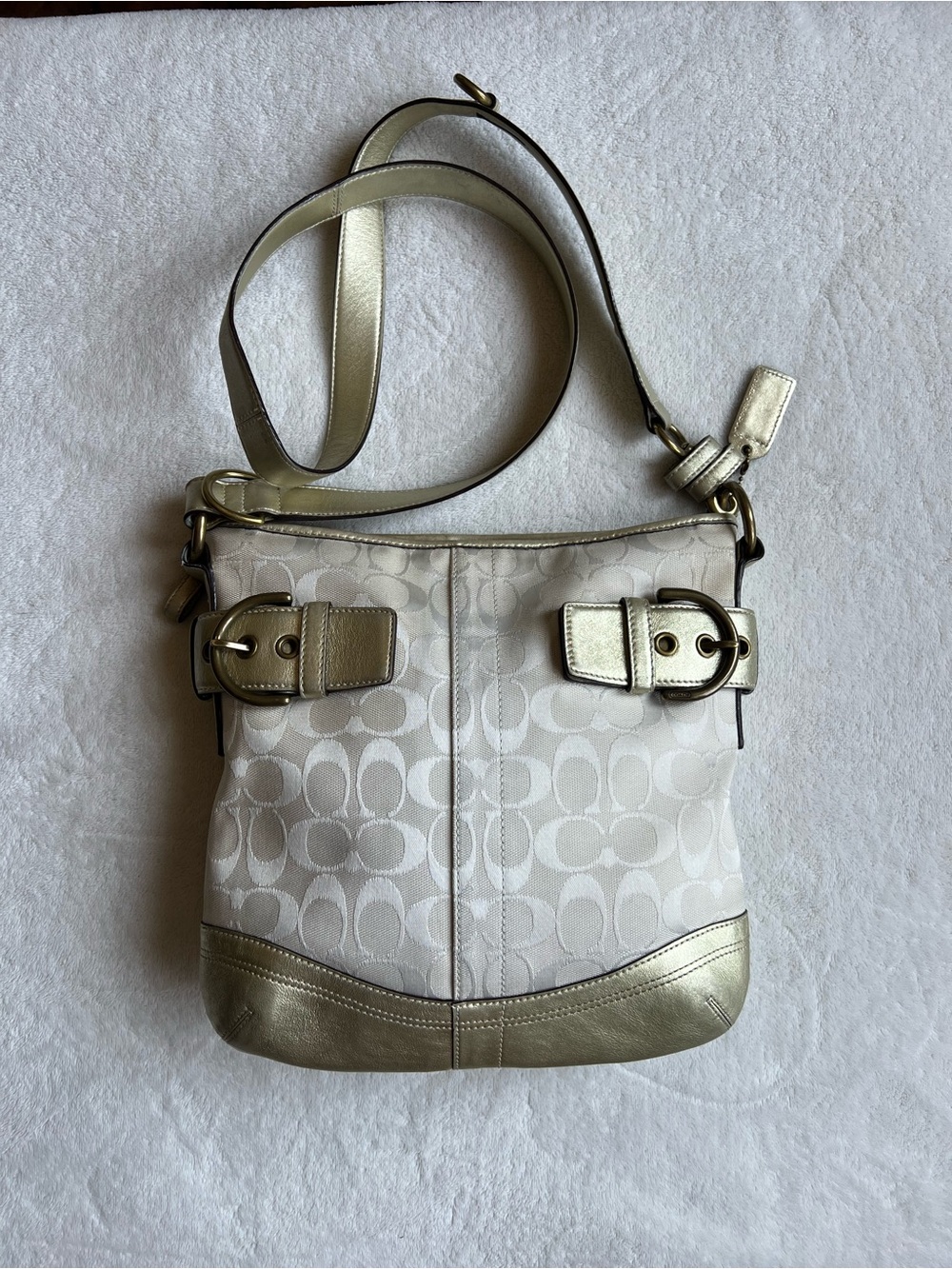 Vintage Coach Signature Soho Hobo Crossbody Bag - Gold/Ivory (Style 3574)